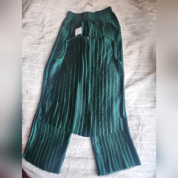 Zara Co-ord Set pleated top & pleated pants raw hems green Sz L NWT - Picture 8 of 16